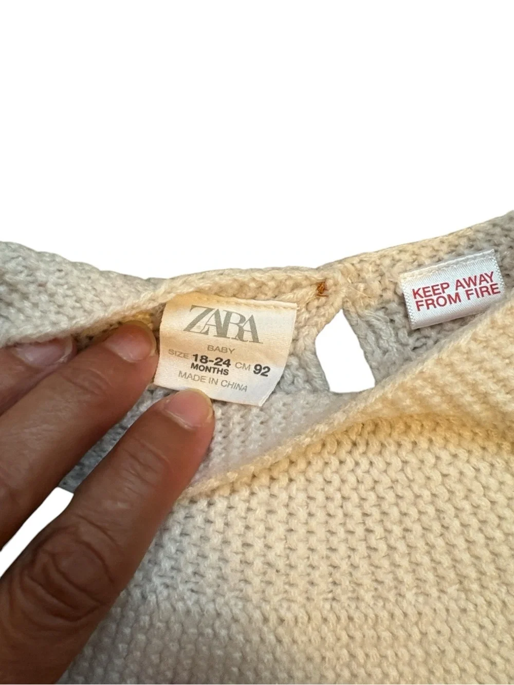 Zara Baby Knit Sweater Round Neckline Cream Size 18-24 Months
